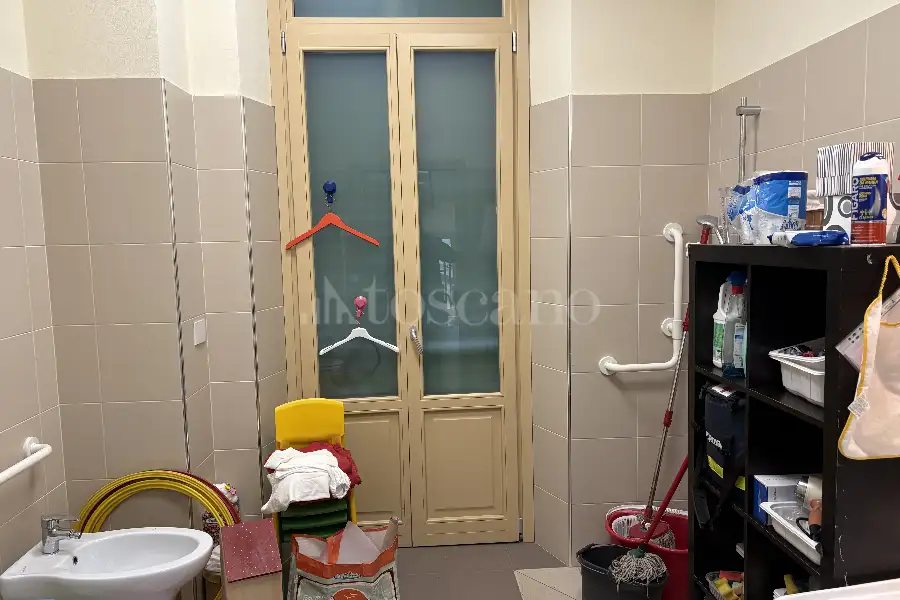Stabile Uso Ufficio in vendita di 470 mq a €620.000 (rif. 62/2025)