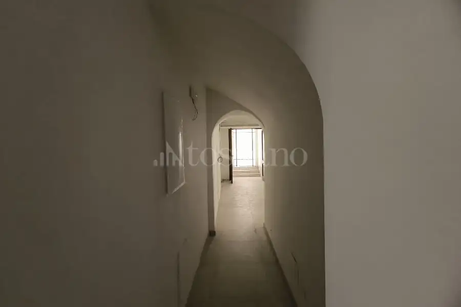 Negozio in vendita di 180 mq a €240.000 (rif. 49/2025)