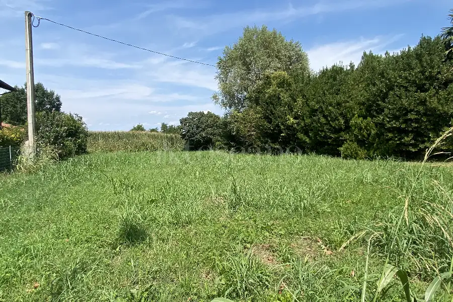 Edificabile Residenziali in vendita di 786 mq a €50.000 (rif. 21/2026)