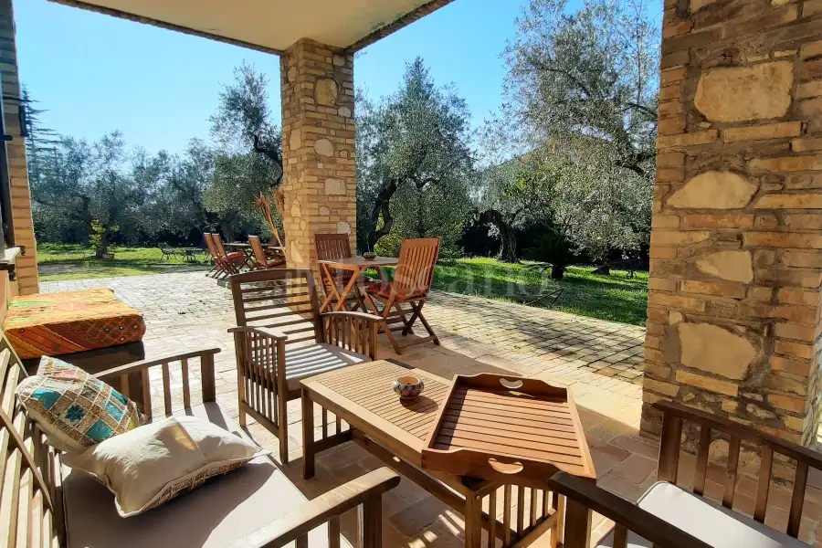 Villa in vendita di 480 mq a €880.000 (rif. 4/2026)