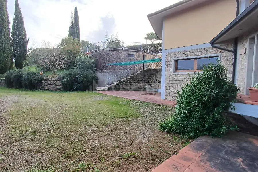 Villa Plurifamiliare in vendita di 800 mq a €1.390.000 (rif. 26/2024)