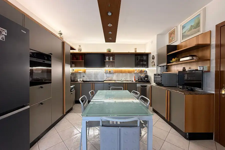 Superattico in vendita di 210 mq a €930.000 (rif. 29/2026)