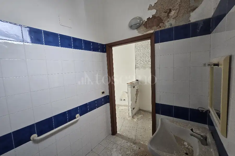 Negozio in vendita di 46 mq a €37.000 (rif. 38/2026)