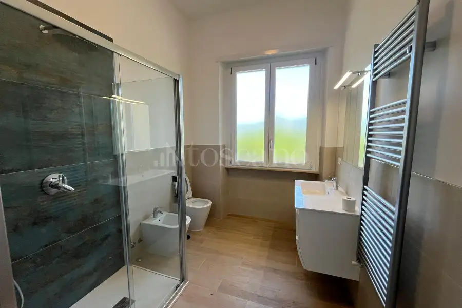 Casa in affitto di 200 mq a €5.300 (rif. 10/2026)
