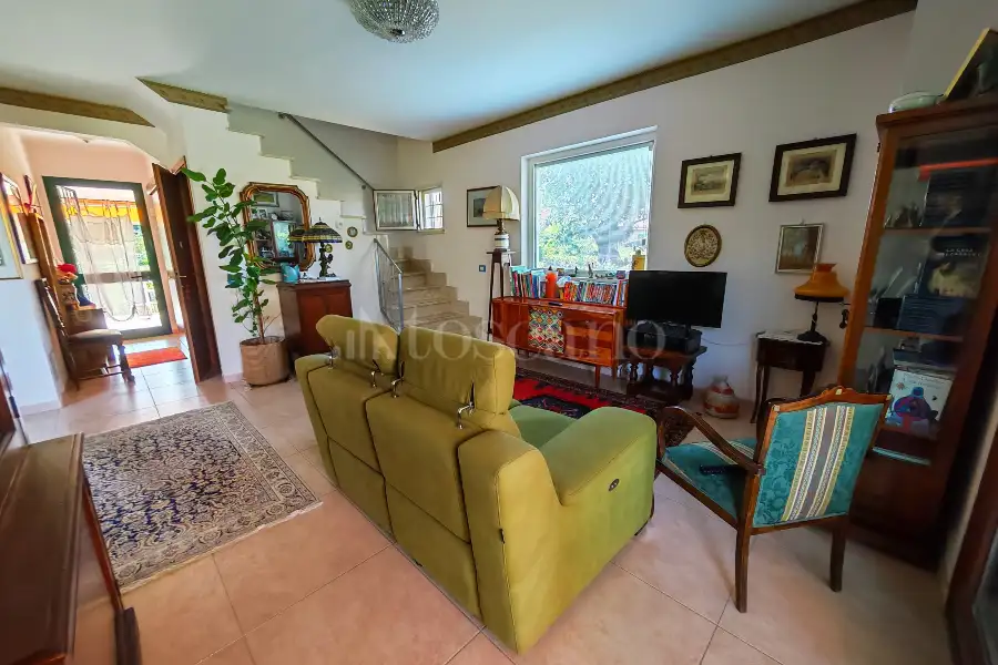 Villa in vendita di 240 mq a €695.000 (rif. 25/2025)