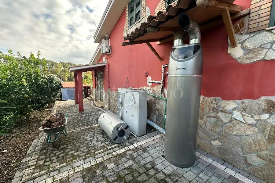Villa in vendita di 355 mq a €729.000 (rif. 43/2025)