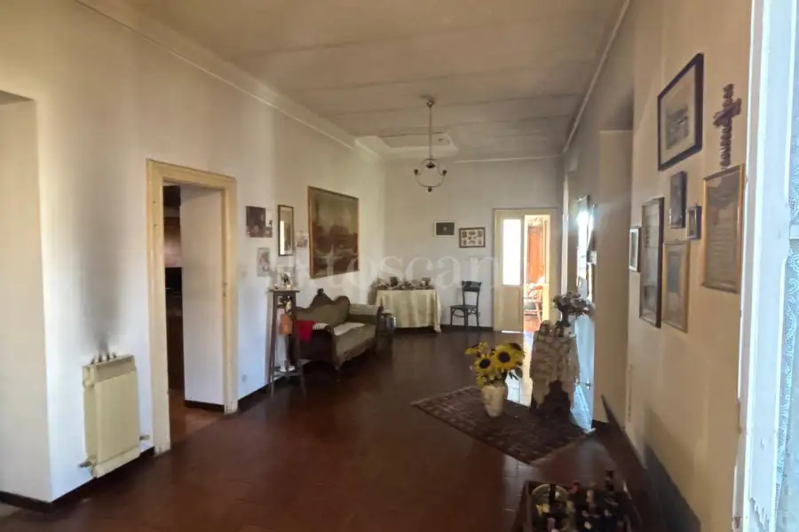 Casa Indipendente in vendita di 400 mq a €398.000 (rif. 1/2025)