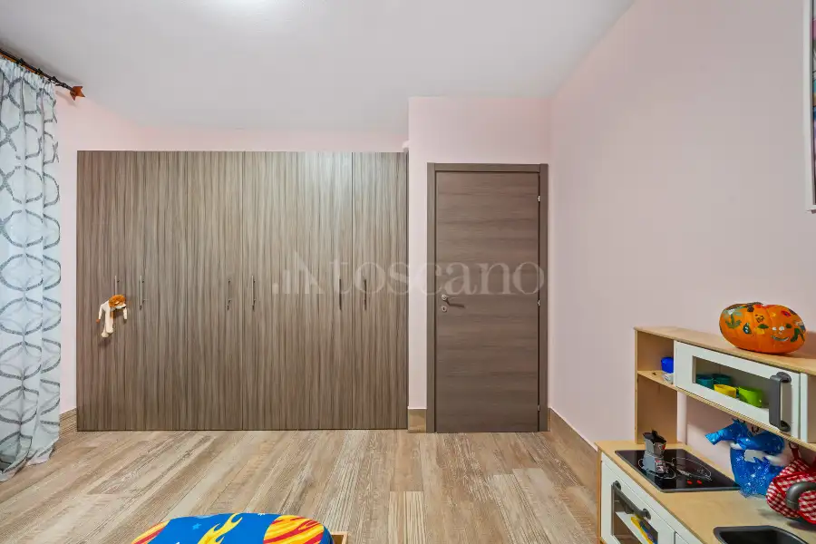 Villa in vendita di 350 mq a €980.000 (rif. 70/2025)