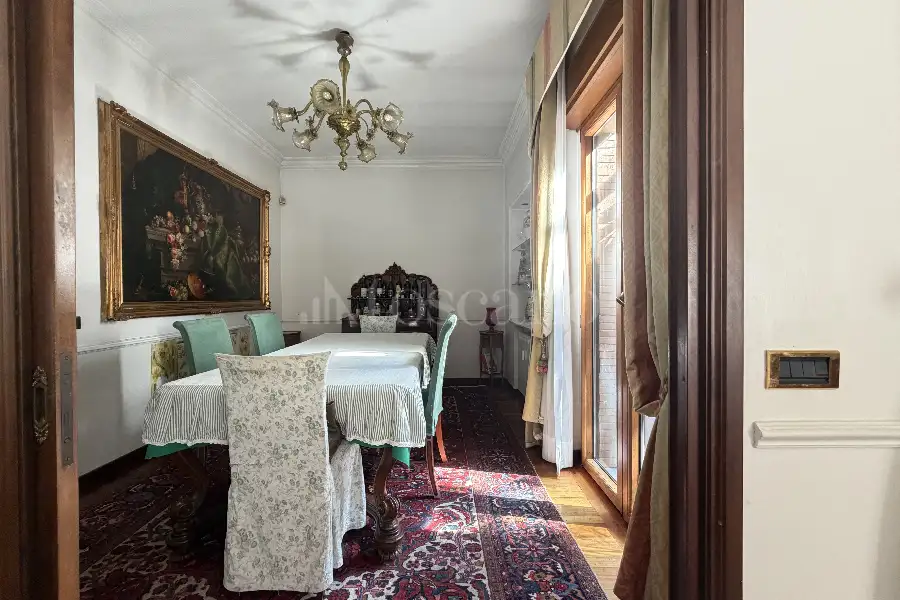 Attico in vendita di 250 mq a €990.000 (rif. 6/2026)