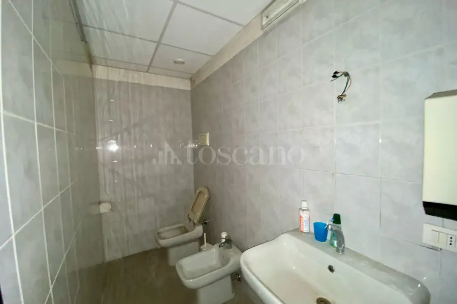 Magazzino in vendita di 450 mq a €125.000 (rif. 7/2025)