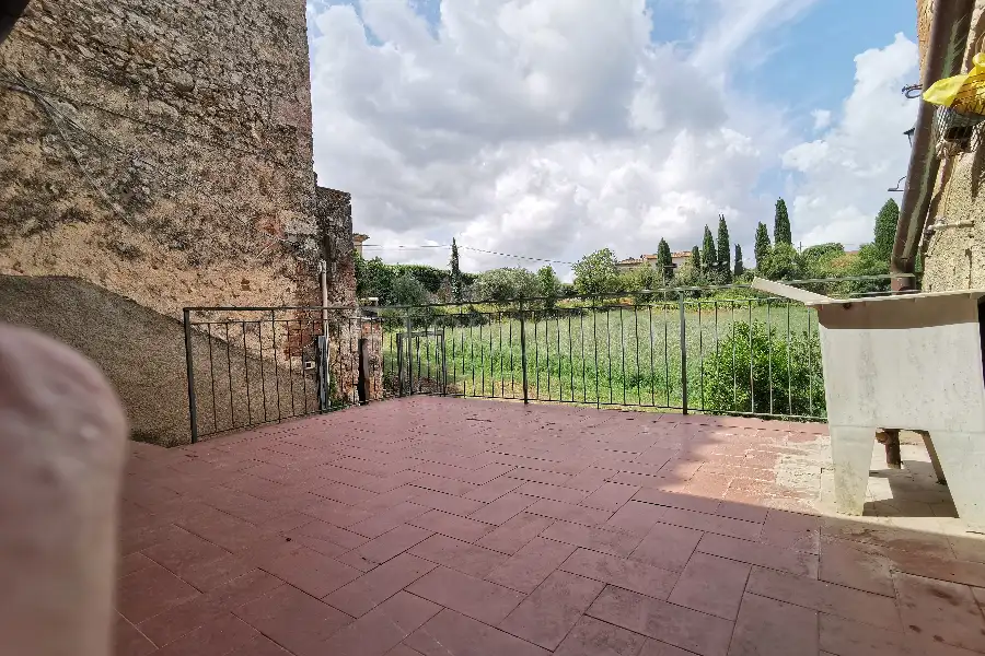 Casa in vendita di 250 mq a €274.000 (rif. 32/2023)