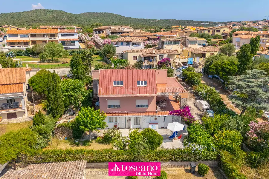 Villa in vendita di 330 mq a €1.500.000 (rif. 42/2026)