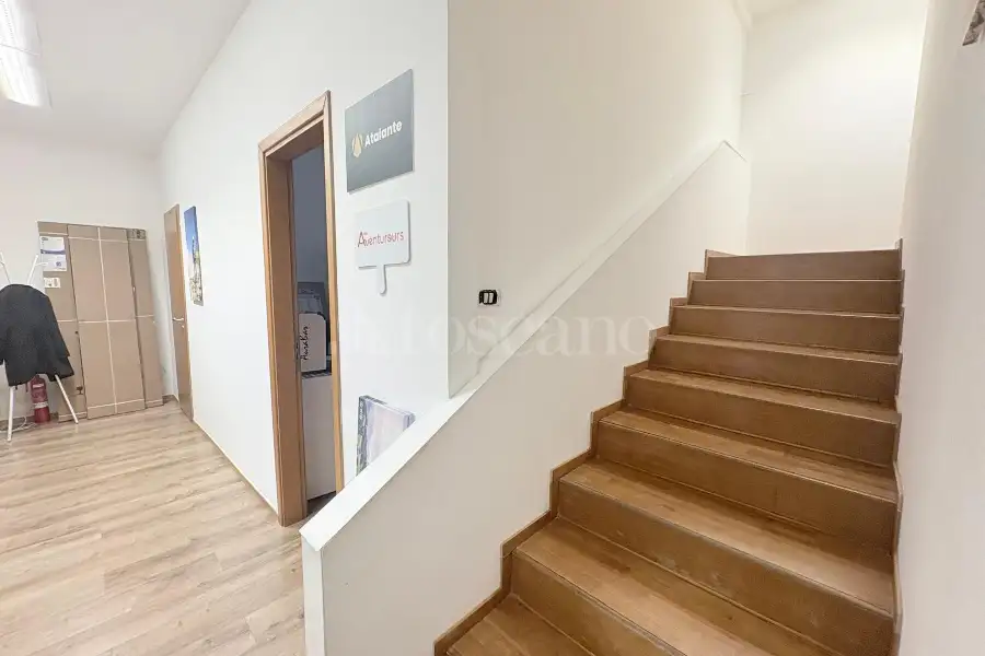 Negozio in vendita di 160 mq a €219.000 (rif. 10/2026)