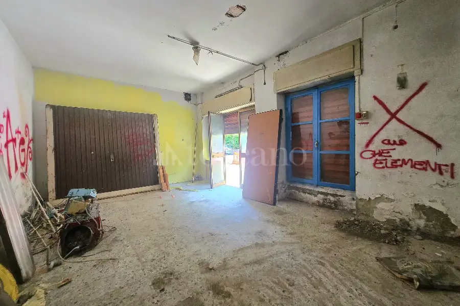 Casa Indipendente in vendita di 350 mq a €163.000 (rif. 30/2025)