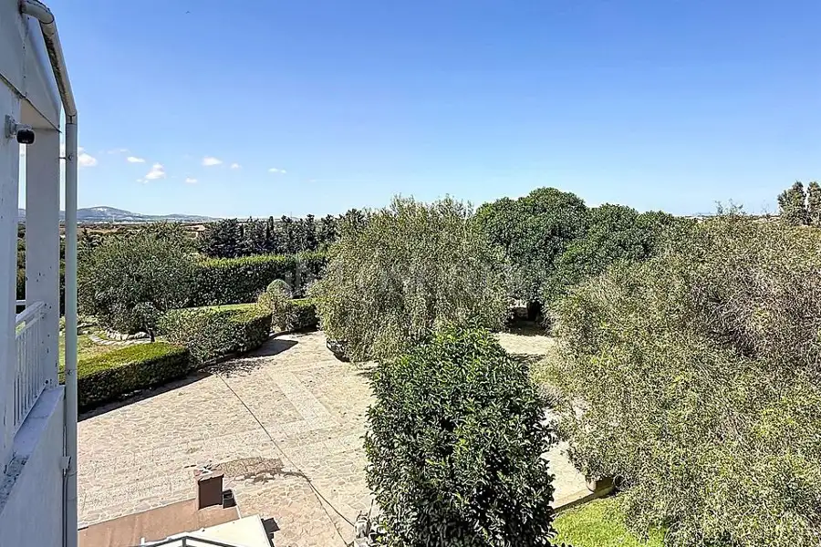 Casa Indipendente in vendita di 250 mq a €879.000 (rif. 203/2026)