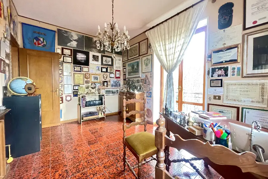 Villa in vendita di 400 mq a €295.000 (rif. 2/2026)