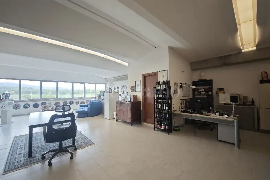Laboratorio in vendita di 168 mq a €150.000 (rif. 15/2026)