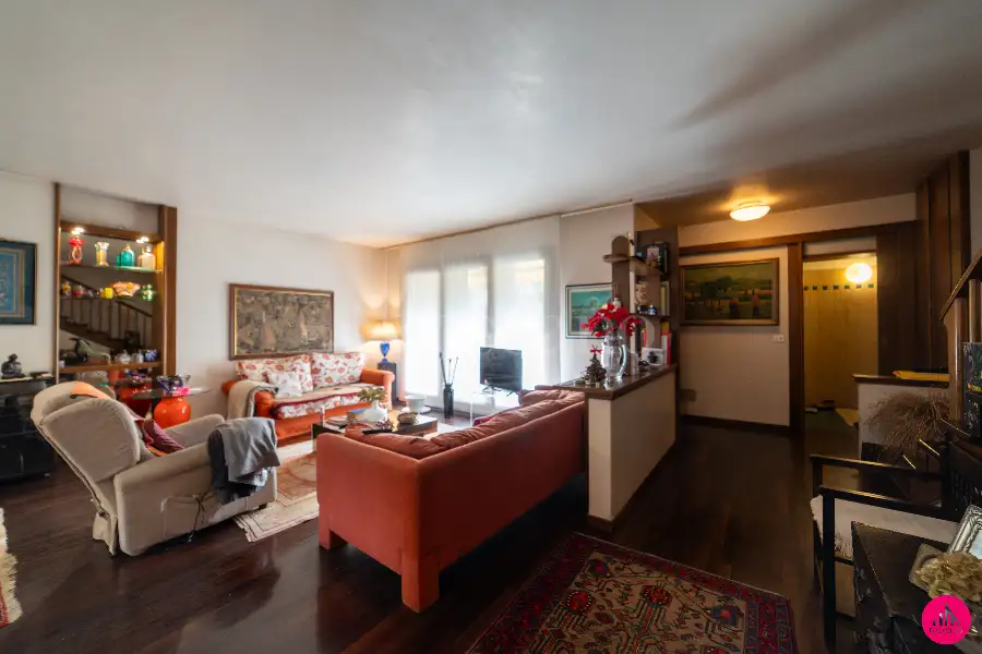 Villino a Schiera in vendita di 310 mq a €440.000 (rif. 53/2026)