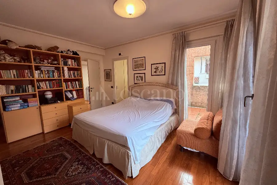 Villa Bifamiliare in vendita di 320 mq a €780.000 (rif. 65/2025)