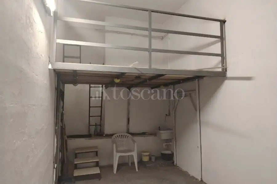Box in affitto di 21 mq a €260 (rif. 24/2026)