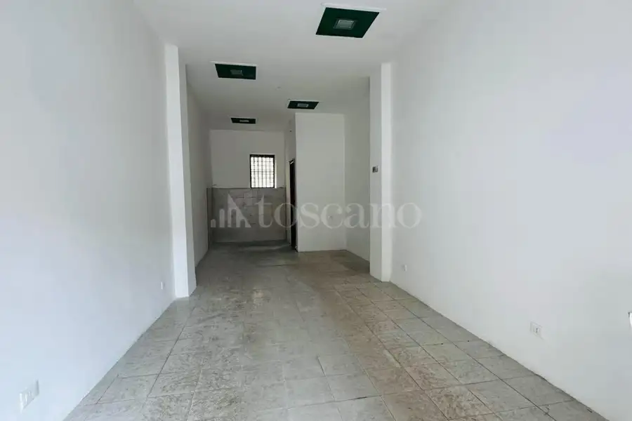 Negozio in affitto di 50 mq a €430 (rif. 46/2026)