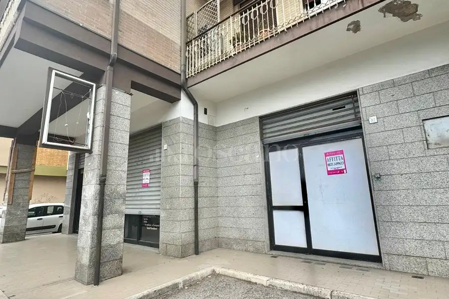 Negozio in affitto di 600 mq a €2.500 (rif. 51/2026)