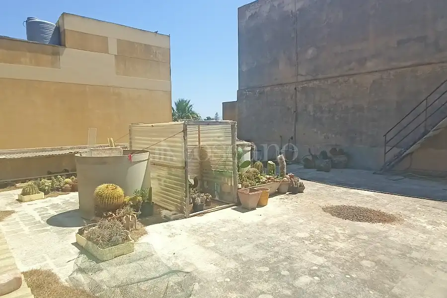 Casa Indipendente in vendita di 458 mq a €185.000 (rif. 39/2026)