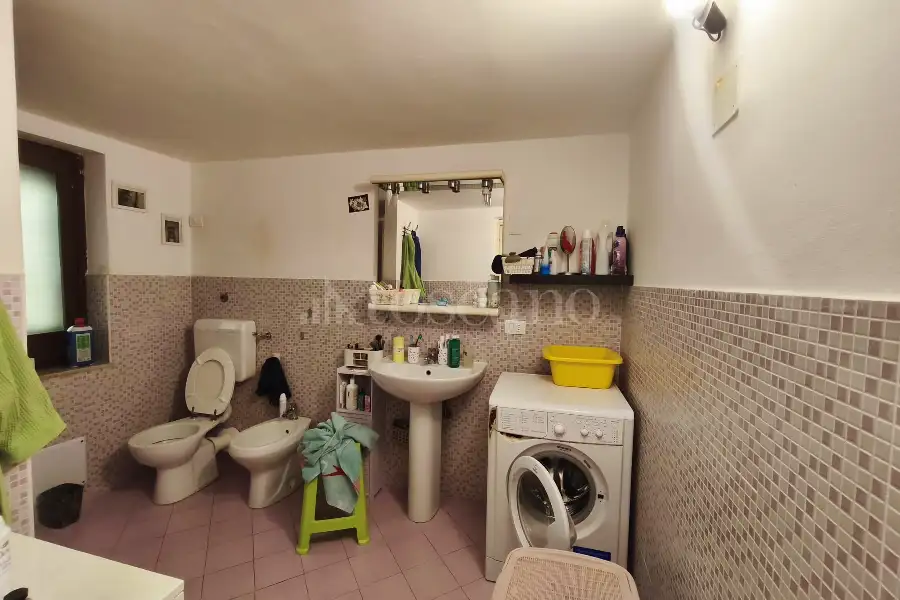 Palazzo in vendita di 1.500 mq a €2.200.000 (rif. 65/2026)