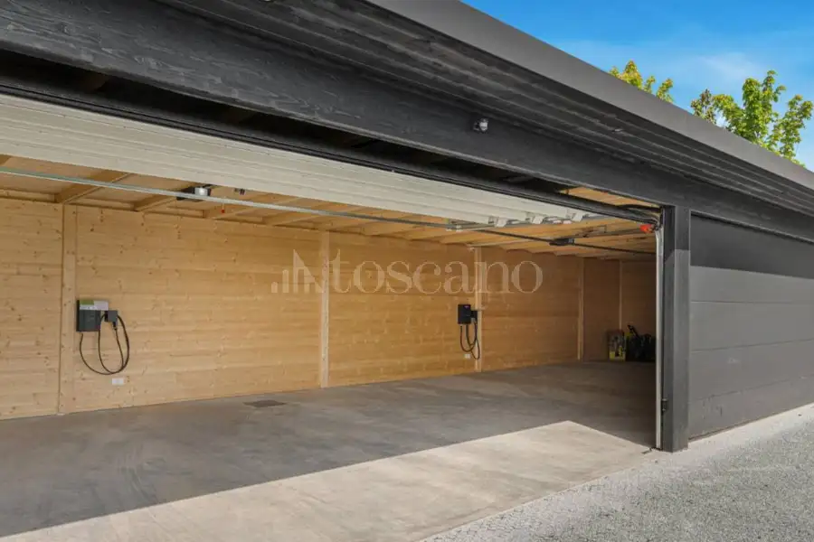 Villa in vendita di 800 mq a €5.500.000 (rif. 34/2026)
