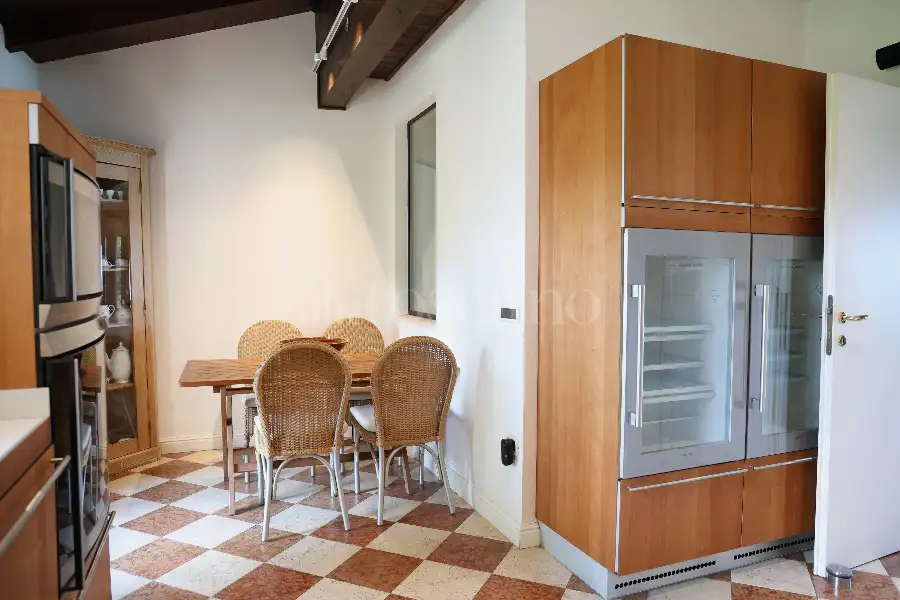 Villino a Schiera in vendita di 300 mq a €2.100.000 (rif. 36/2025)