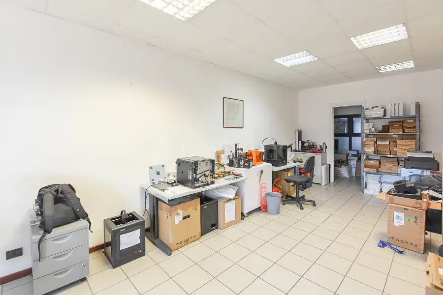Ufficio in vendita di 220 mq a €225.000 (rif. 15/2026)