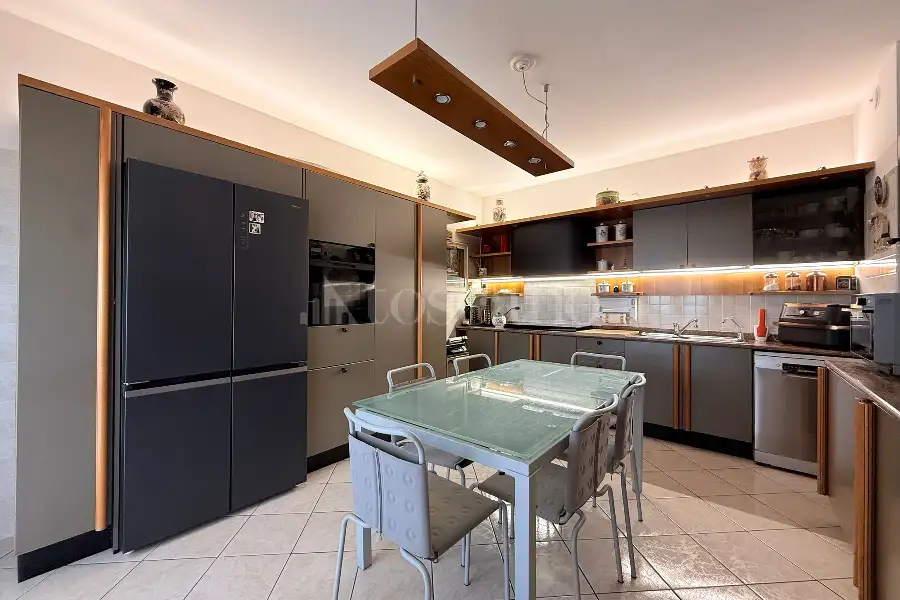 Superattico in vendita di 210 mq a €930.000 (rif. 29/2026)