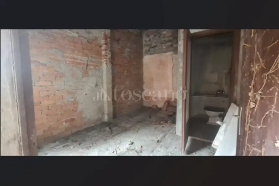 Rustico in vendita di 200 mq a €42.000 (rif. 58/2026)