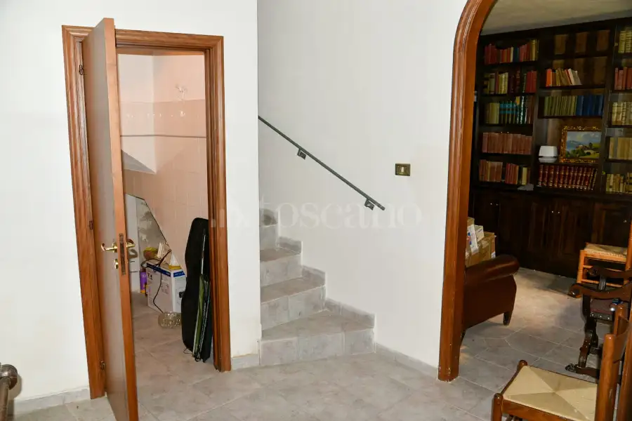 Casa in vendita di 410 mq a €420.000 (rif. 25/2026)
