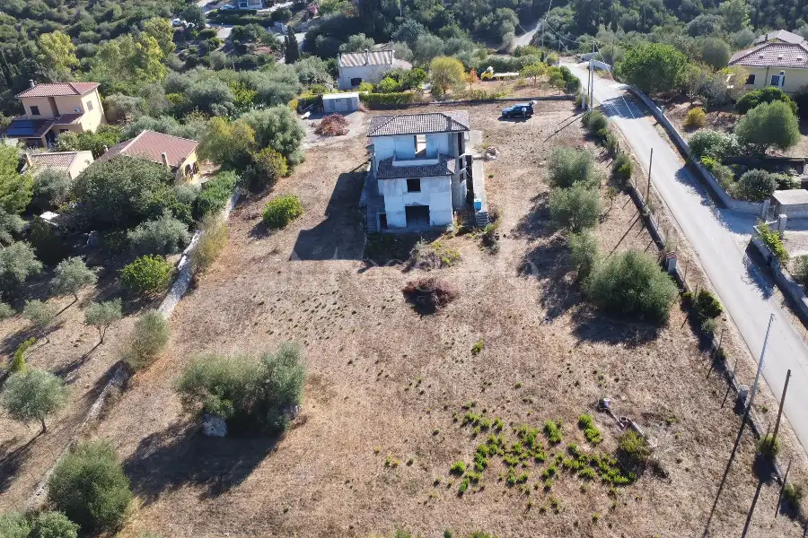 Casa Indipendente in vendita di 300 mq a €230.000 (rif. 198/2026)