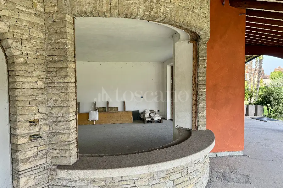 Villa Bifamiliare in vendita di 420 mq trattativa riservata (rif. 17/2026)