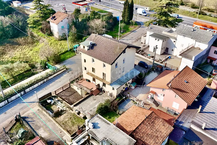 Casa Indipendente in vendita di 420 mq a €435.000 (rif. 10/2025)
