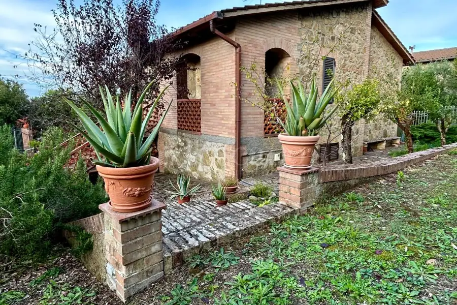 Casa Indipendente in vendita di 220 mq a €339.000 (rif. 7/2025)