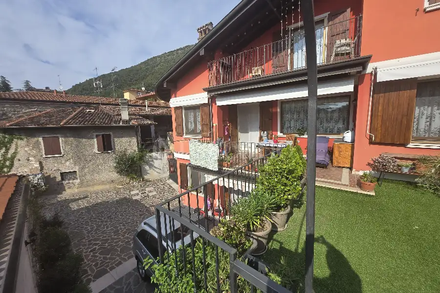 Casa Indipendente in vendita di 410 mq a €615.000 (rif. 40/2025)