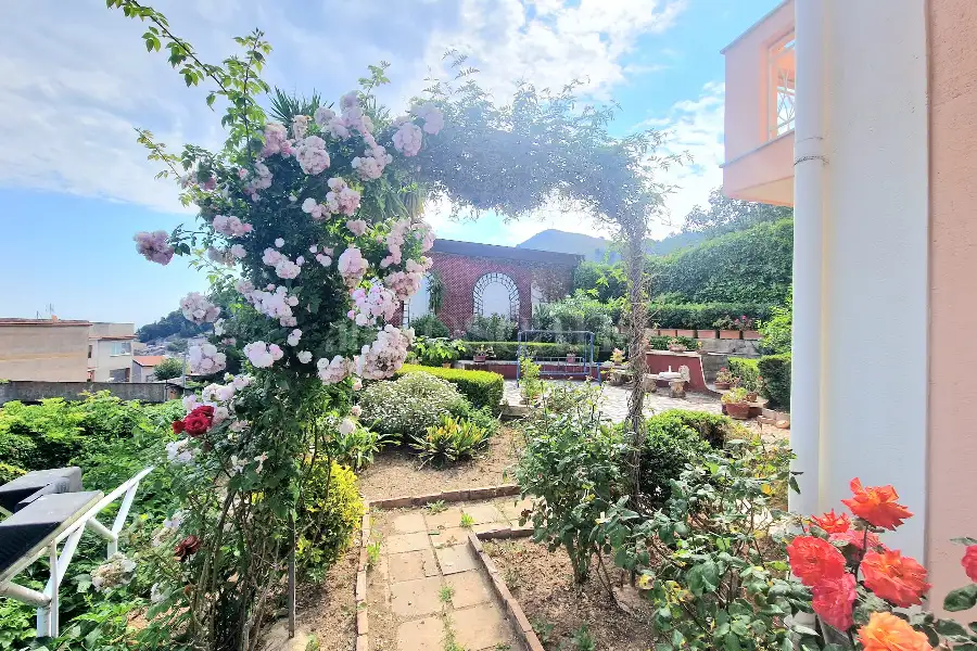 Villa in vendita di 275 mq a €275.000 (rif. 61/2026)