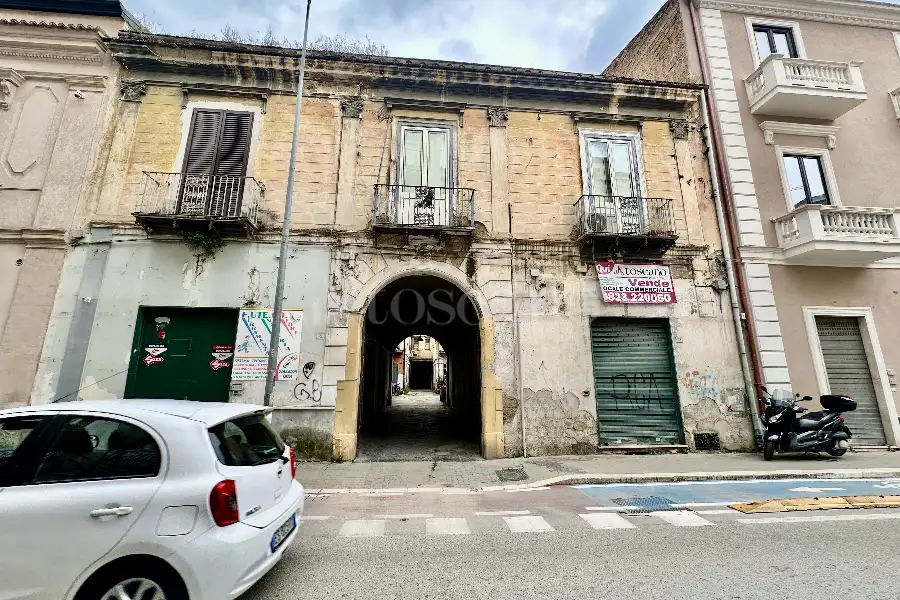 Negozio in vendita di 120 mq a €159.000 (rif. 4/2026)