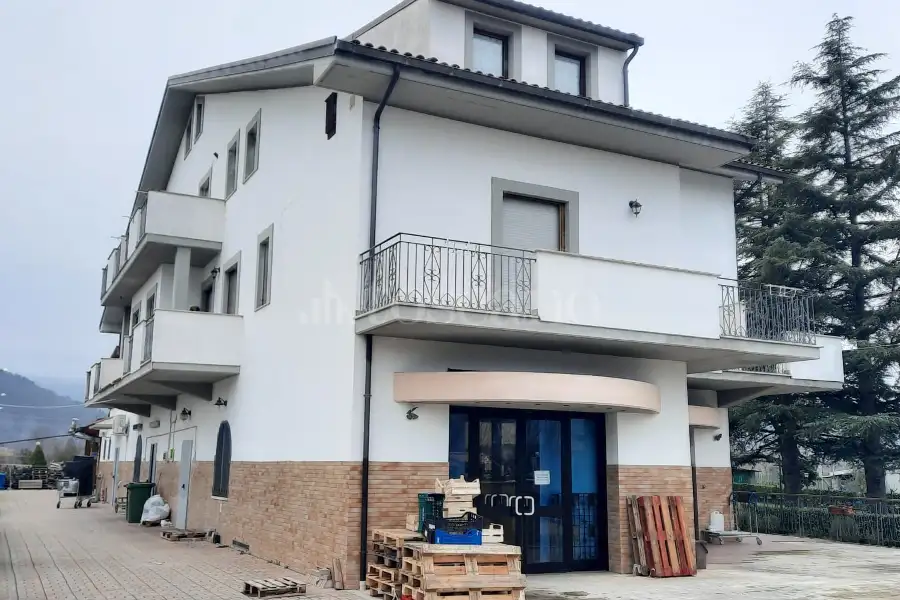 Villa Plurifamiliare in vendita di 800 mq a €795.000 (rif. 6/2025)