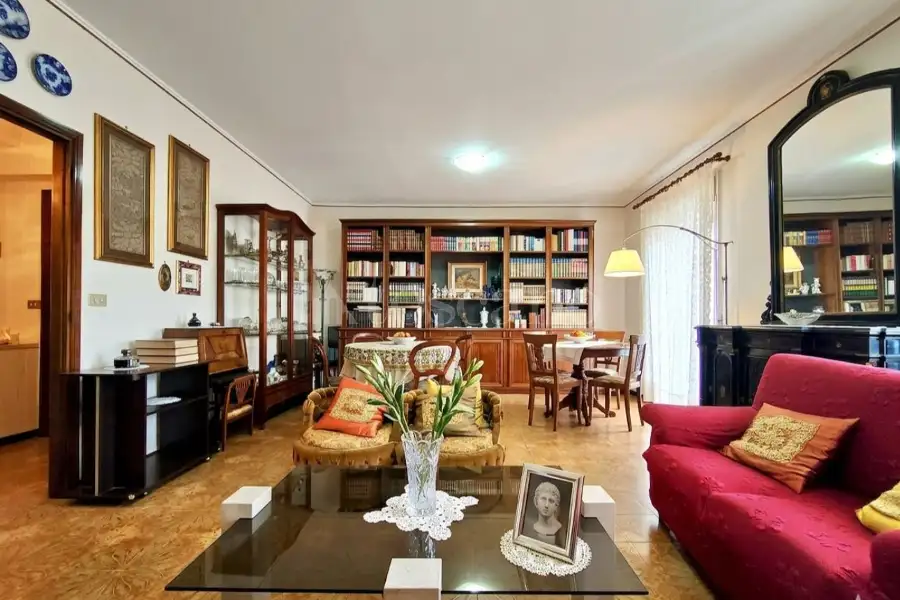 Casa in vendita di 200 mq a €445.000 (rif. 33/2026)