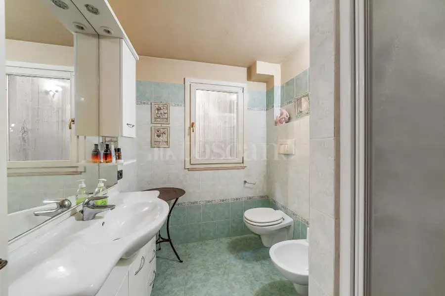 Villa Bifamiliare in vendita di 250 mq a €665.000 (rif. 50/2025)