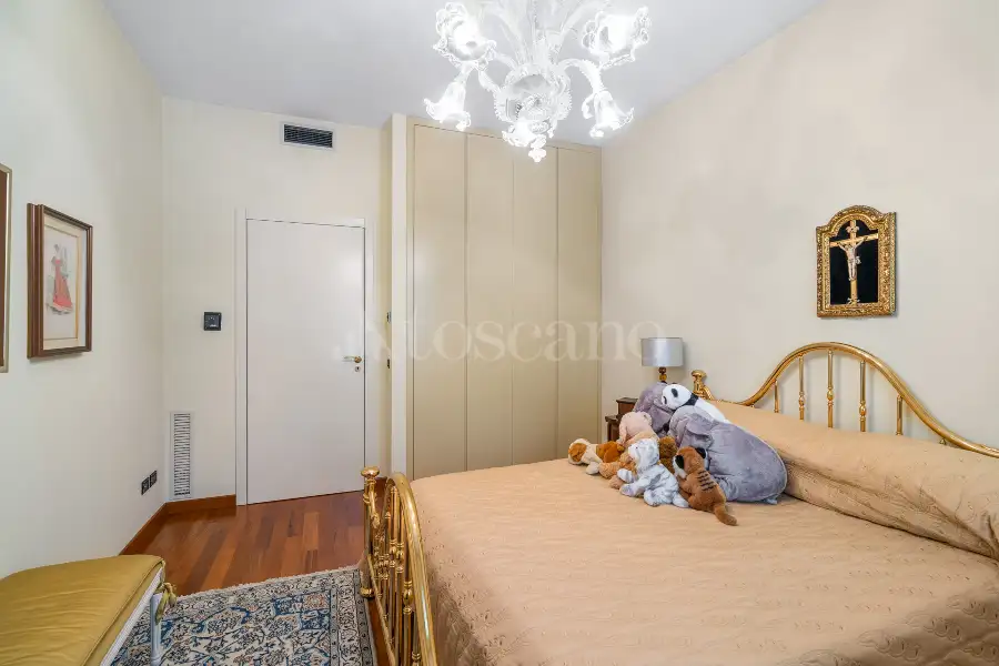Villa in vendita di 420 mq a €2.700.000 (rif. 31/2025)
