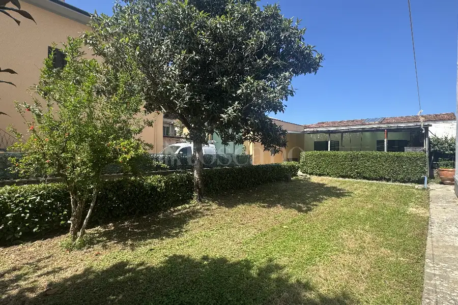 Casa Indipendente in vendita di 288 mq a €600.000 (rif. 30/2026)