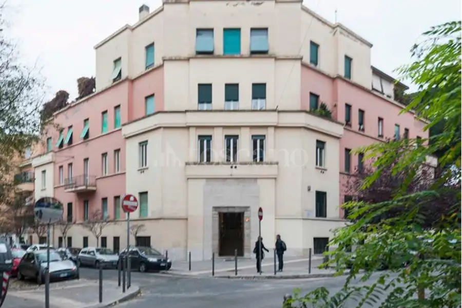 Ufficio in vendita di 151 mq a €990.000 (rif. 7/2026)