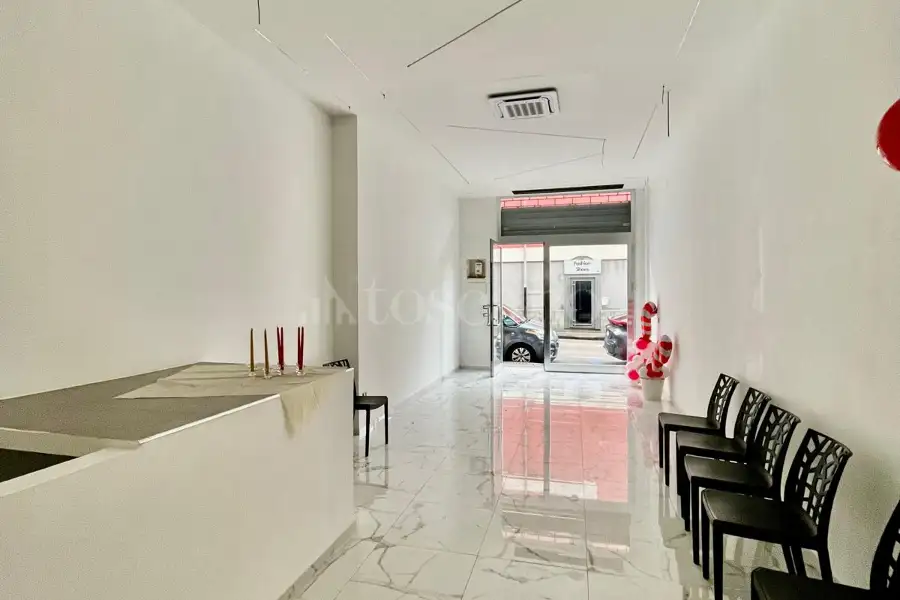 Negozio in affitto di 130 mq a €900 (rif. 8/2026)
