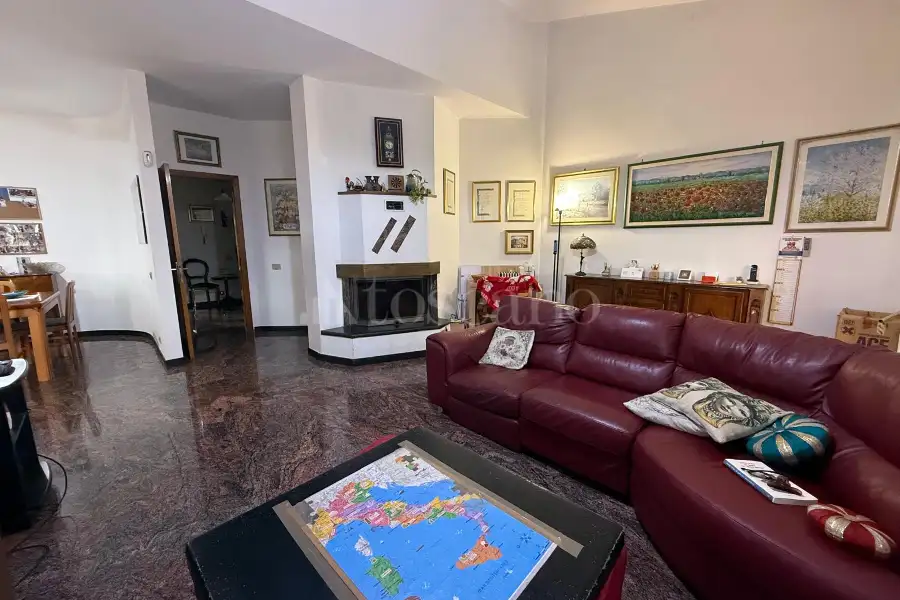 Villa Bifamiliare in vendita di 354 mq a €799.000 (rif. 13/2025)