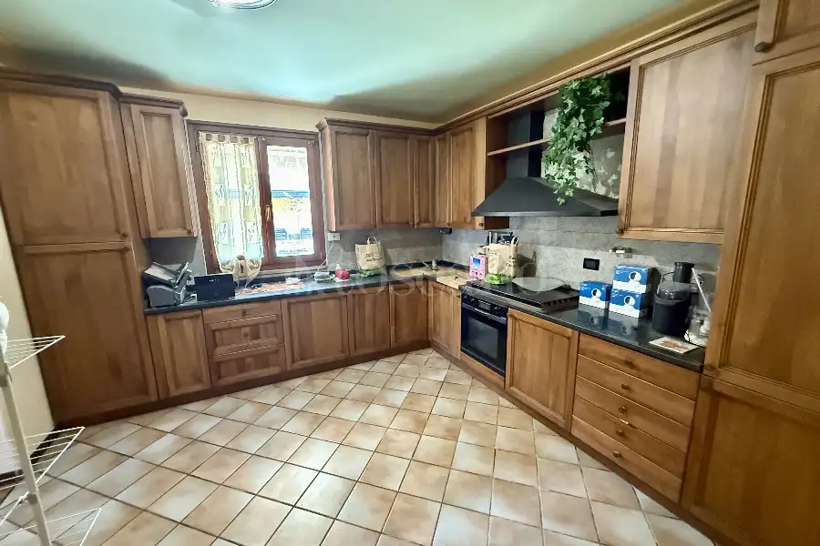 Villa Plurifamiliare in vendita di 210 mq a €315.000 (rif. 35/2026)